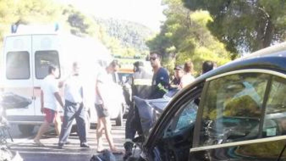 Μια νεκρή και 4 τραυματίες σε τροχαίο κοντά στην Κυπαρισσία